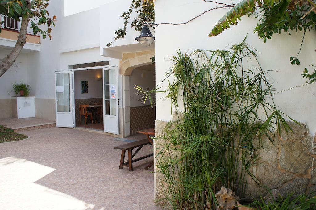 Hostal Oasis Menorca Ciutadella  Exterior foto